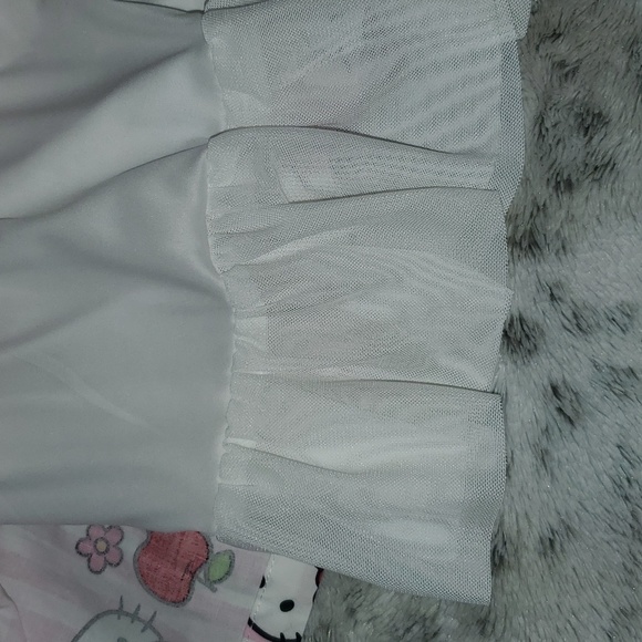 Hello Kitty 2 piece outfit, skirt and top - Picture 3 of 8